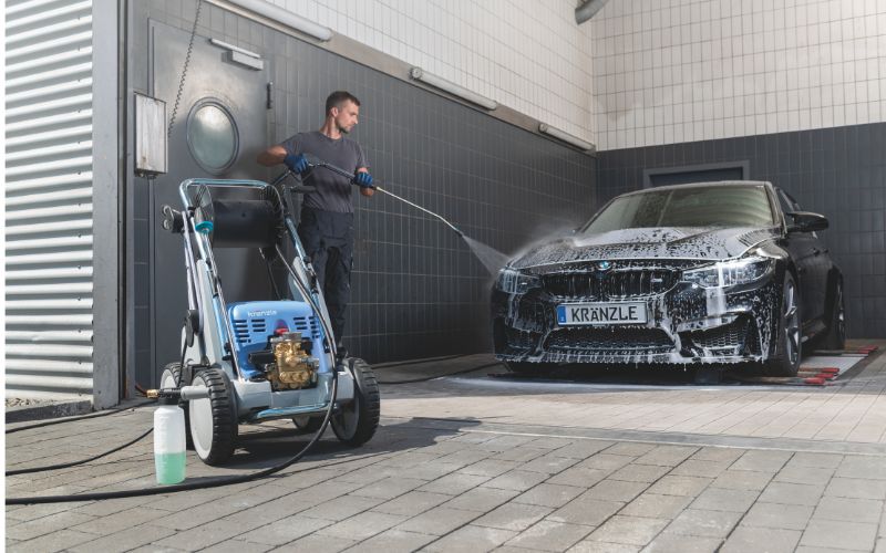 Kranzle Mobile machine for car wash with foamer
